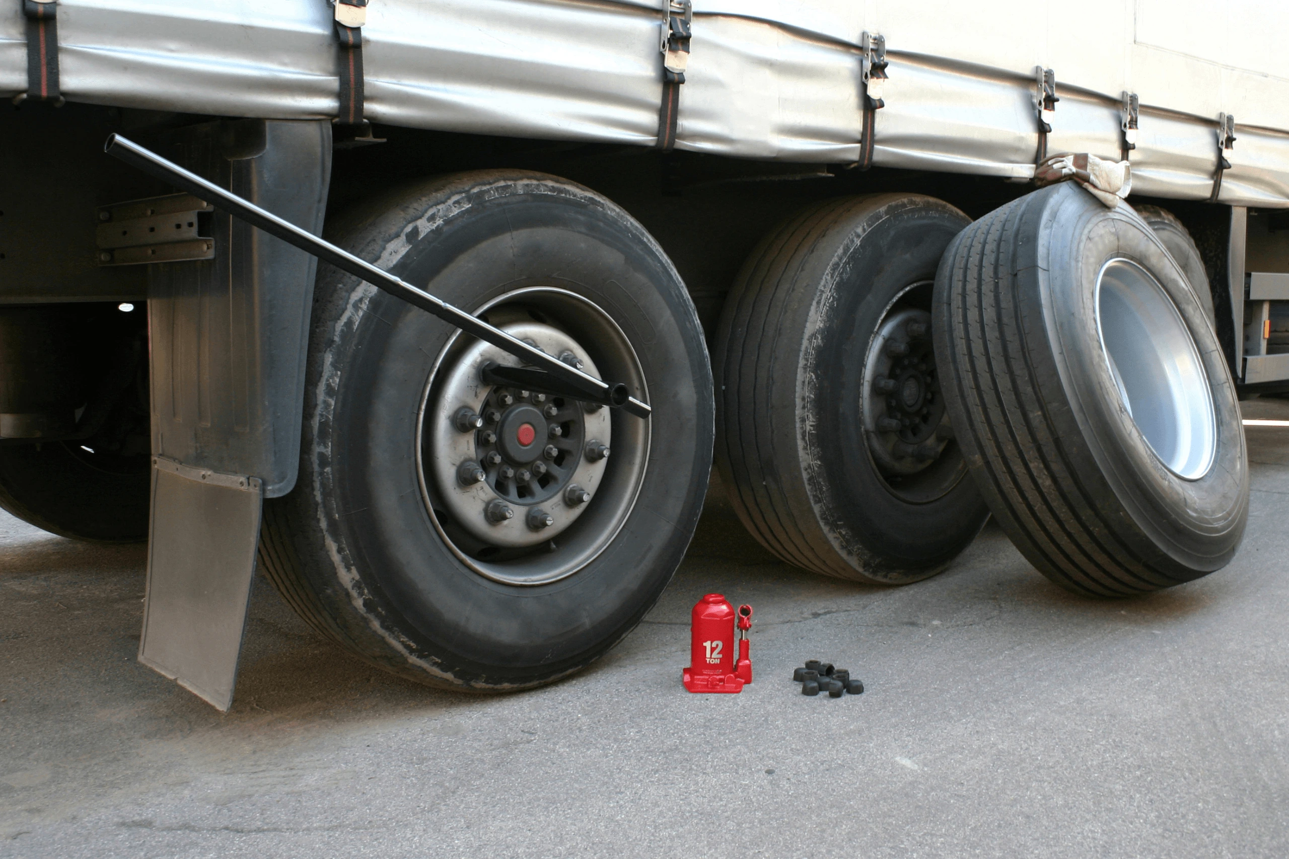 semi truck mobile tire services